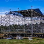 assembling-constructions-for-the-concert-scene-from-the-layer-photo assembling-constructions-for-the-concert-scene-from-the-layer-photo